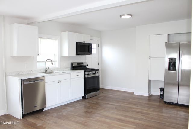 47 Chestnut Street, Rensselaer, NY 12144