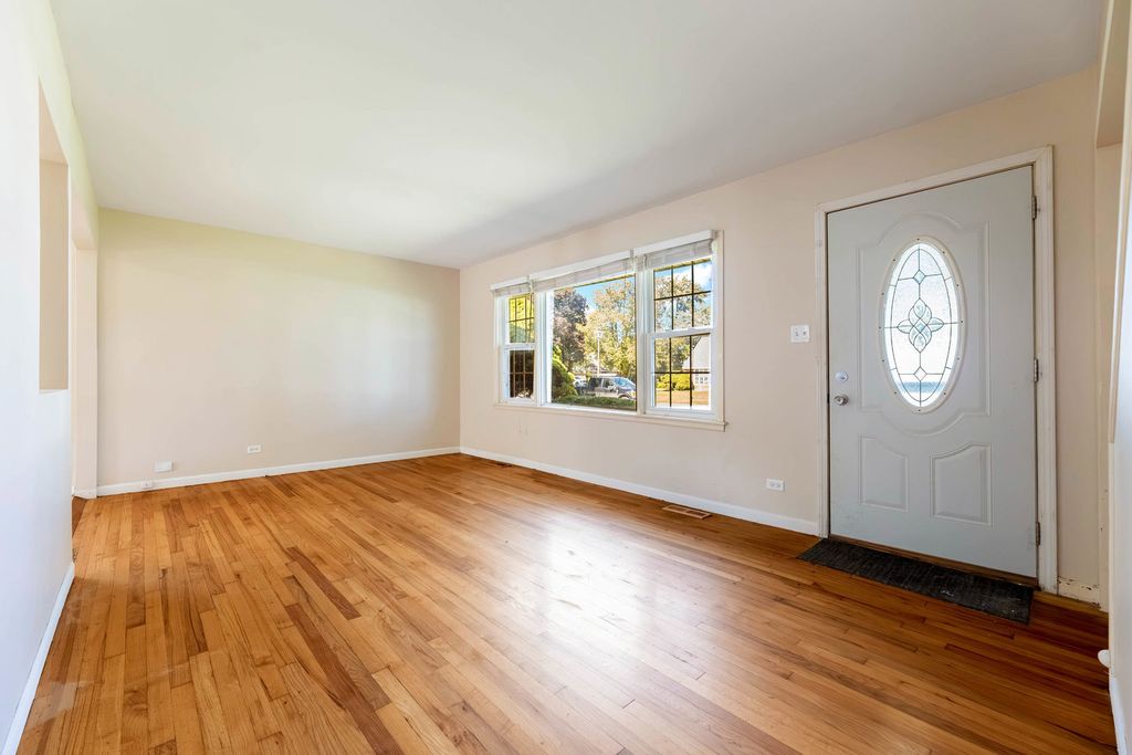 6439 W 81ST Place, Burbank, IL 60459 — photo 2