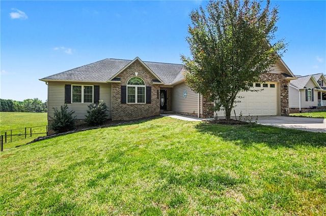 2825 Fuller Mill Road N, Thomasville, NC 27360