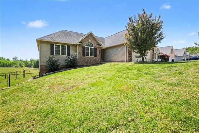 2825 Fuller Mill Road N, Thomasville, NC 27360