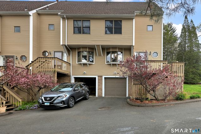 7 De Marchis Drive 7, Shelton, CT 06484