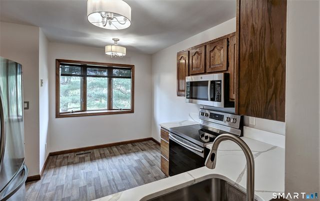 7 De Marchis Drive 7, Shelton, CT 06484