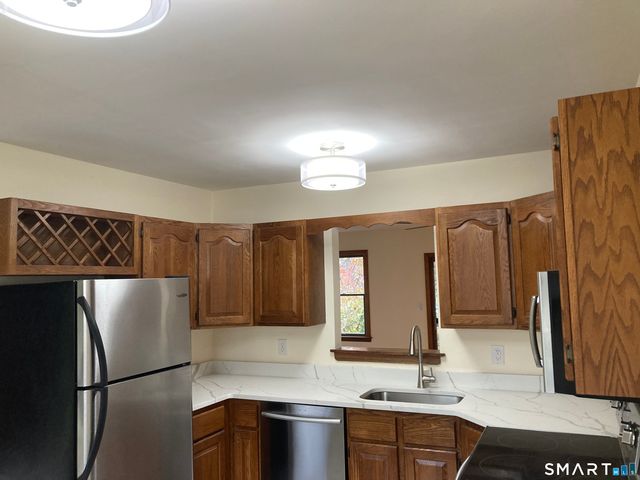 7 De Marchis Drive 7, Shelton, CT 06484