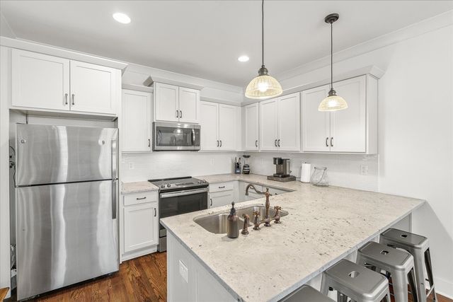 210 N 9th St Apt 3, Nashville, TN 37206