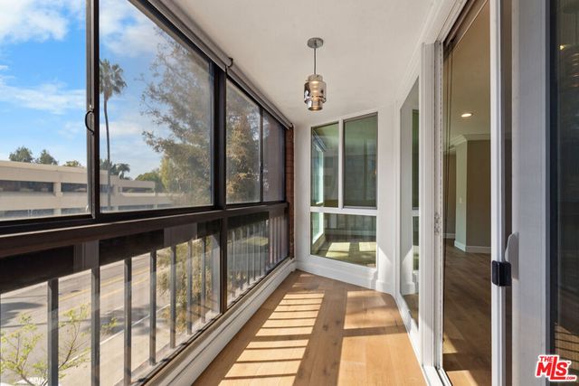 4477 Wilshire Boulevard 204, Los Angeles, CA 90010