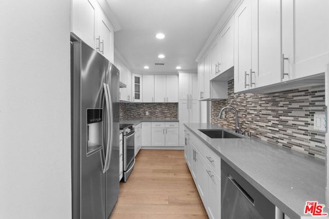 4477 Wilshire Boulevard 204, Los Angeles, CA 90010