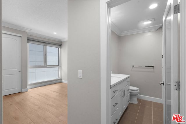 4477 Wilshire Boulevard 204, Los Angeles, CA 90010