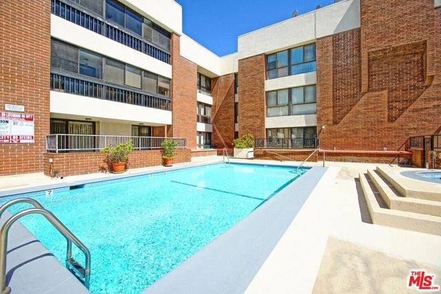 4477 Wilshire Boulevard 204, Los Angeles, CA 90010