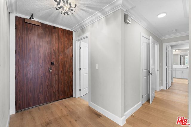 4477 Wilshire Boulevard 204, Los Angeles, CA 90010