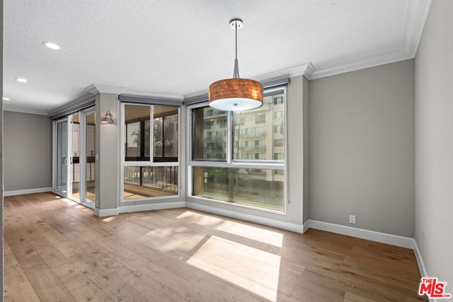 4477 Wilshire Boulevard 204, Los Angeles, CA 90010