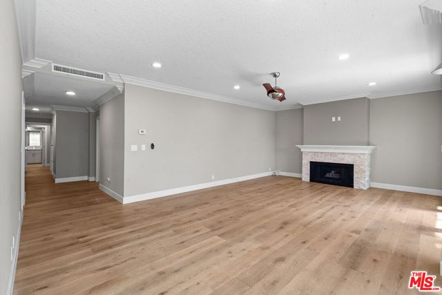 4477 Wilshire Boulevard 204, Los Angeles, CA 90010