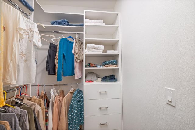 36273 Finegold Creek Dr, North Fork, CA 93643