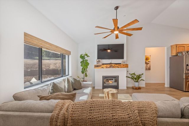 36273 Finegold Creek Dr, North Fork, CA 93643