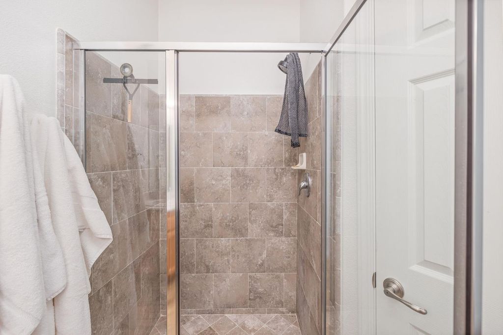 Image 18 of property listing at 36273 Finegold Creek Dr, North Fork, CA 93643