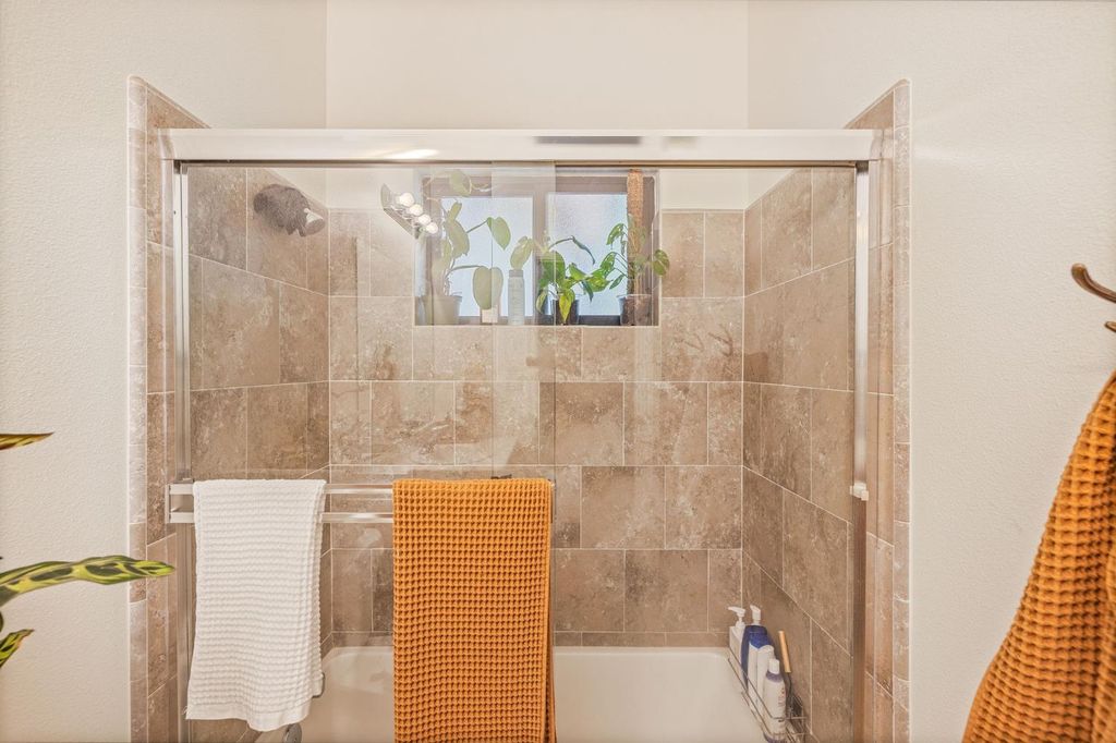 Image 24 of property listing at 36273 Finegold Creek Dr, North Fork, CA 93643