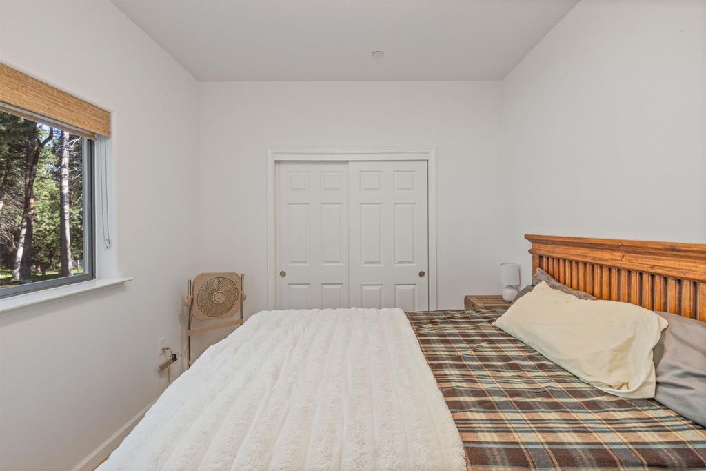 Image 26 of property listing at 36273 Finegold Creek Dr, North Fork, CA 93643