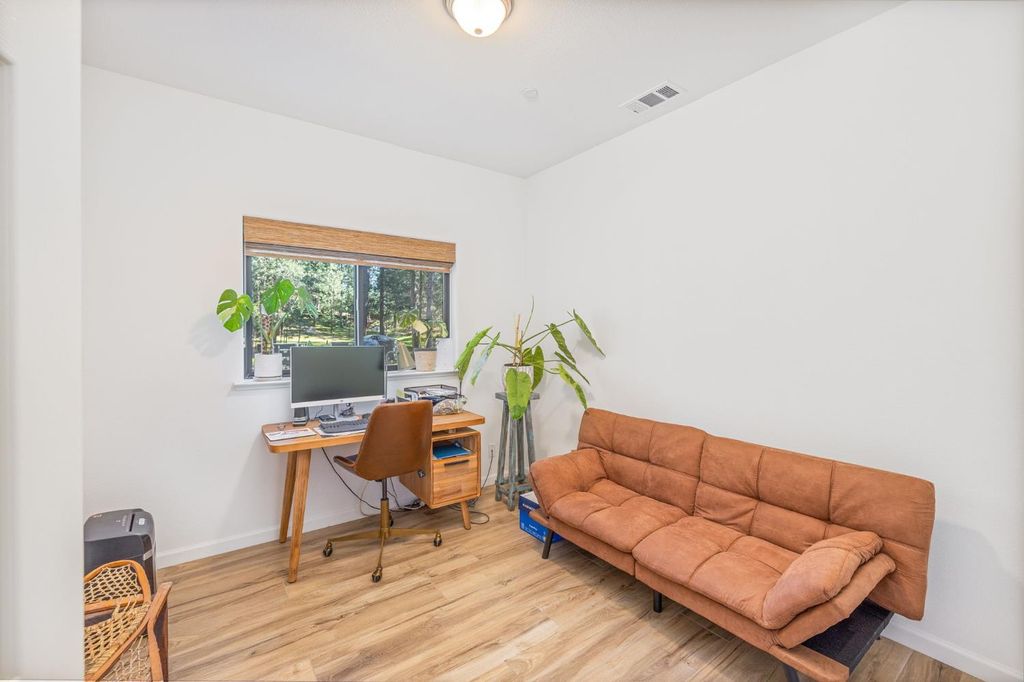 Image 28 of property listing at 36273 Finegold Creek Dr, North Fork, CA 93643