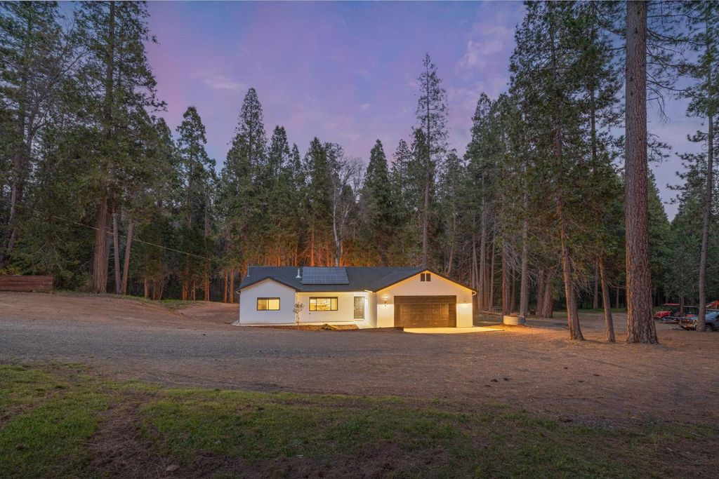 Image 36 of property listing at 36273 Finegold Creek Dr, North Fork, CA 93643