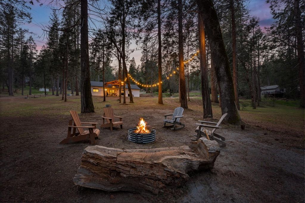 Image 38 of property listing at 36273 Finegold Creek Dr, North Fork, CA 93643