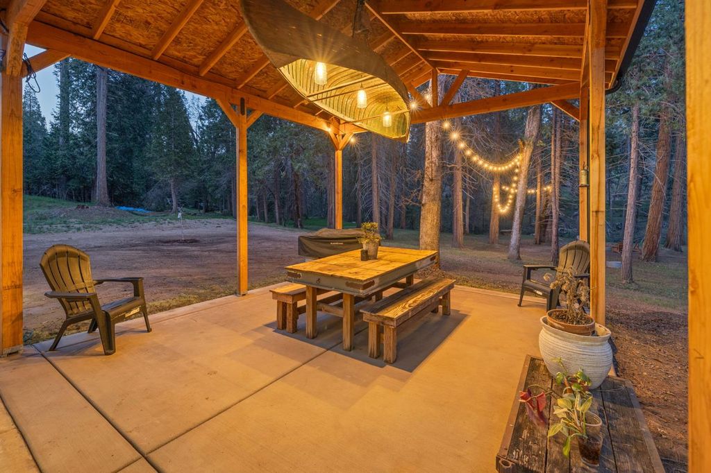 Image 45 of property listing at 36273 Finegold Creek Dr, North Fork, CA 93643