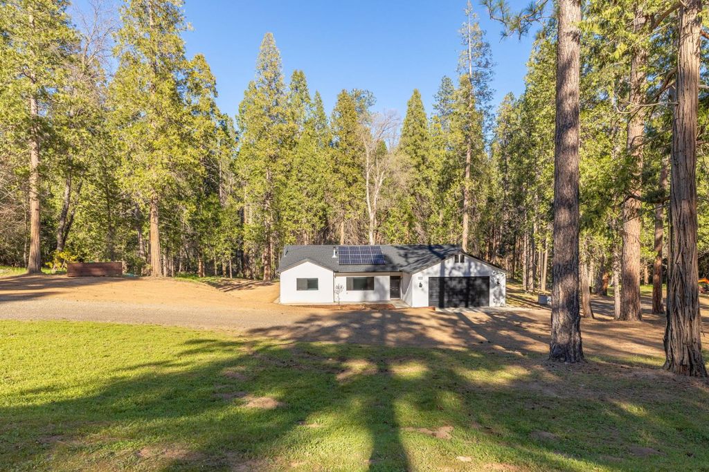 Image 52 of property listing at 36273 Finegold Creek Dr, North Fork, CA 93643