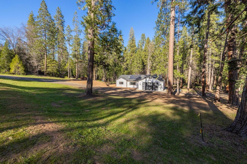 Image 53 of property listing at 36273 Finegold Creek Dr, North Fork, CA 93643