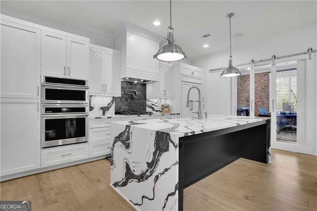 120 Chateau Place, Woodstock, GA 30188