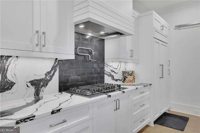 120 Chateau Place, Woodstock, GA 30188