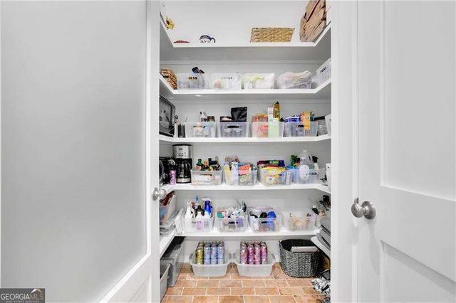 120 Chateau Place, Woodstock, GA 30188