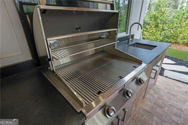 120 Chateau Place, Woodstock, GA 30188