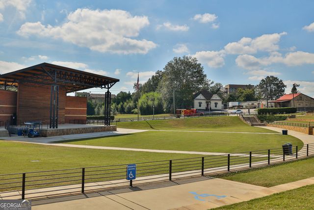 120 Chateau Place, Woodstock, GA 30188