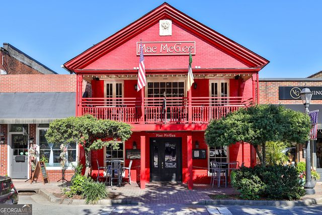 120 Chateau Place, Woodstock, GA 30188