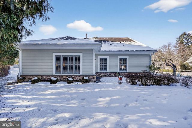 2 CONIFER CT, Princeton, NJ 08540