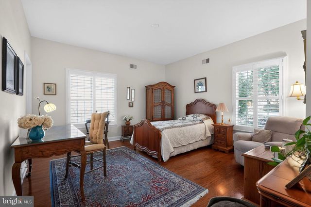 2 CONIFER CT, Princeton, NJ 08540