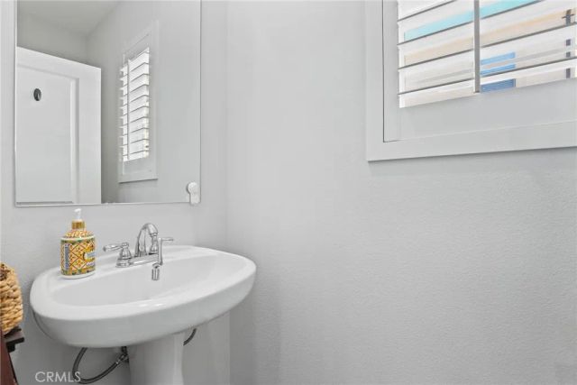 21705 Propello Drive, Saugus, CA 91350