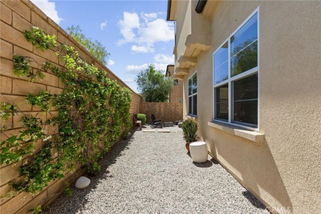 21705 Propello Drive, Saugus, CA 91350