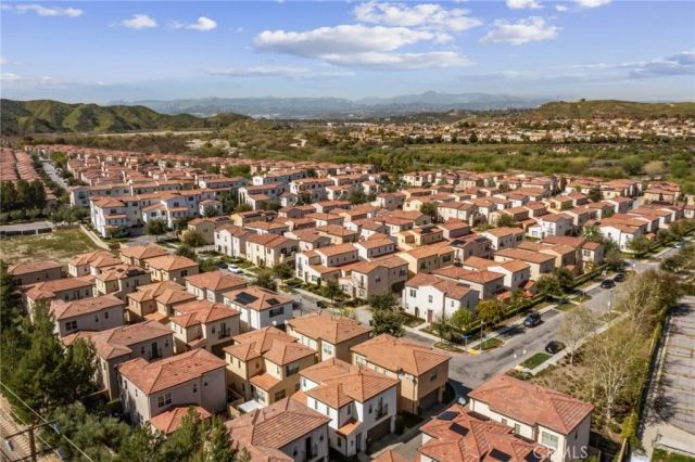 21705 Propello Drive, Saugus, CA 91350