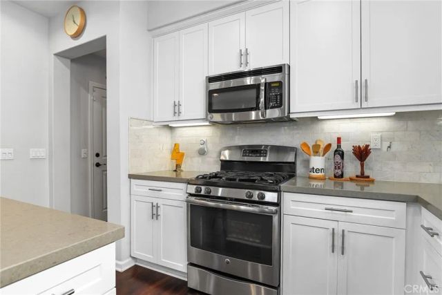 21705 Propello Drive, Saugus, CA 91350