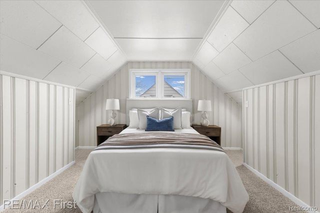 20675 Van Antwerp Street, Harper Woods, MI 48225