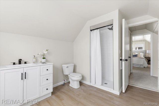 20675 Van Antwerp Street, Harper Woods, MI 48225