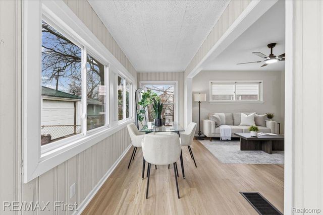 20675 Van Antwerp Street, Harper Woods, MI 48225