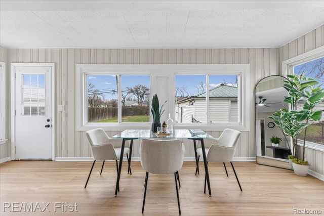 20675 Van Antwerp Street, Harper Woods, MI 48225