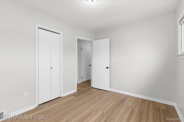 20675 Van Antwerp Street, Harper Woods, MI 48225