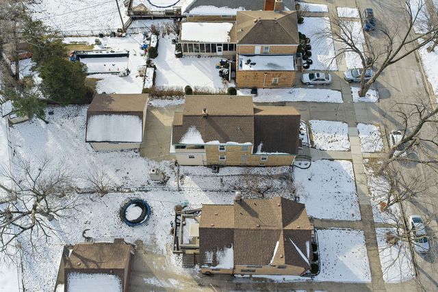 2627 Clarke Street, River Grove, IL 60171