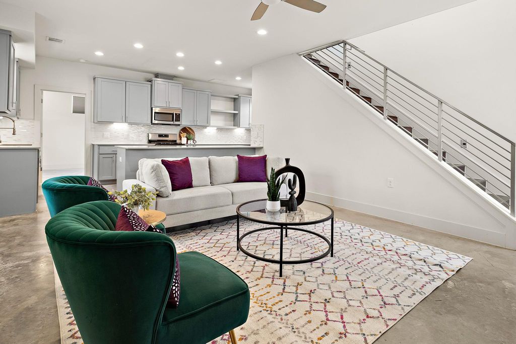 7301 Providence Ave A, Austin, TX 78752