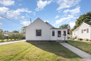 644 Lavoie Avenue, Elgin, IL 60120