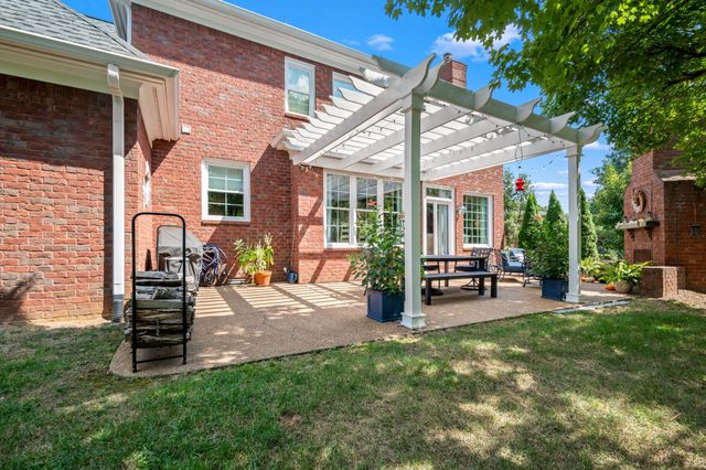 702 Prince Edward Ct, Murfreesboro, TN 37130