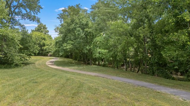 702 Prince Edward Ct, Murfreesboro, TN 37130