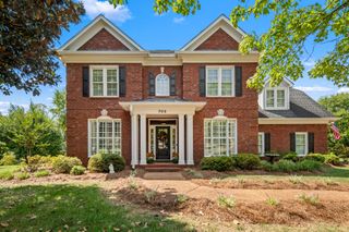 702 Prince Edward Ct, Murfreesboro, TN 37130