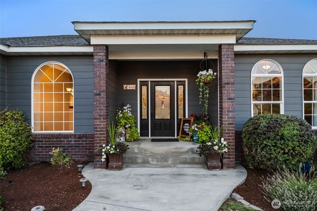 446 SE Viewmont Drive, Moses Lake, WA 98837